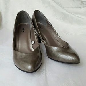 Metallic Fashionable Pumps Size 7.5
